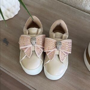 NWOB Kurt Geiger Kids Sneakers in Cream with Pink Bow